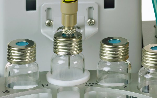 此外，與 885 Compact Oven Sample Changer 一起使用的螺旋蓋樣品瓶可重複使用，因此您可以減少浪費並節省資金。